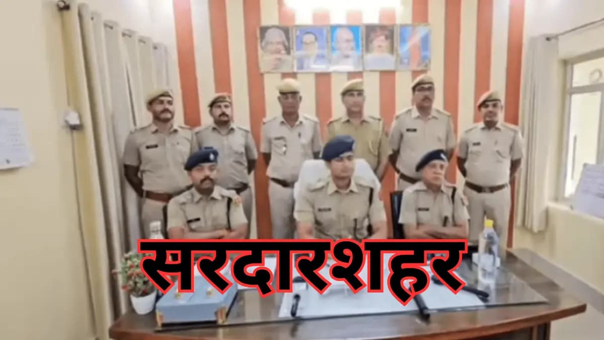 सरदारशहर के बुलकसर फांटा पर पुलिस-नगरपरिषद की कार्रवाई, अस्थायी ढाबे हटाए